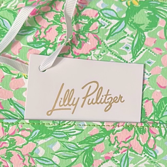 Lilly P. Passport Wallet! - Picture 3 of 8